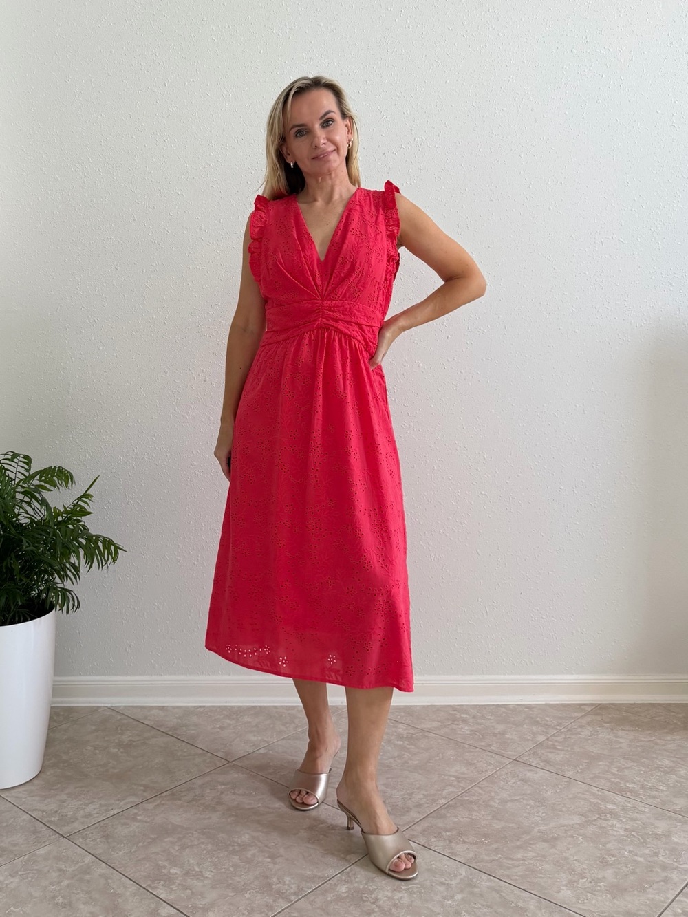 NWT Maggy London Coral Eyelet Midi Dress Size 6 Ruffle V-Neck